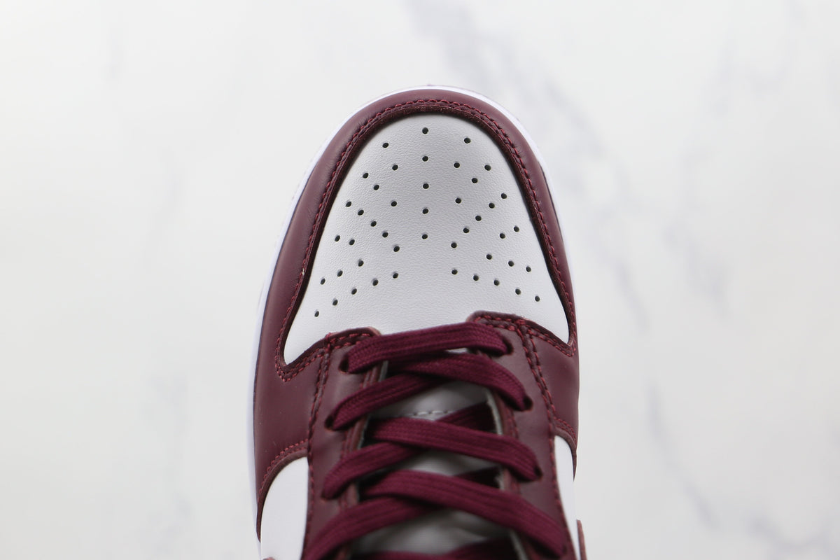 Tênis Nike Dunk Low Bordeaux