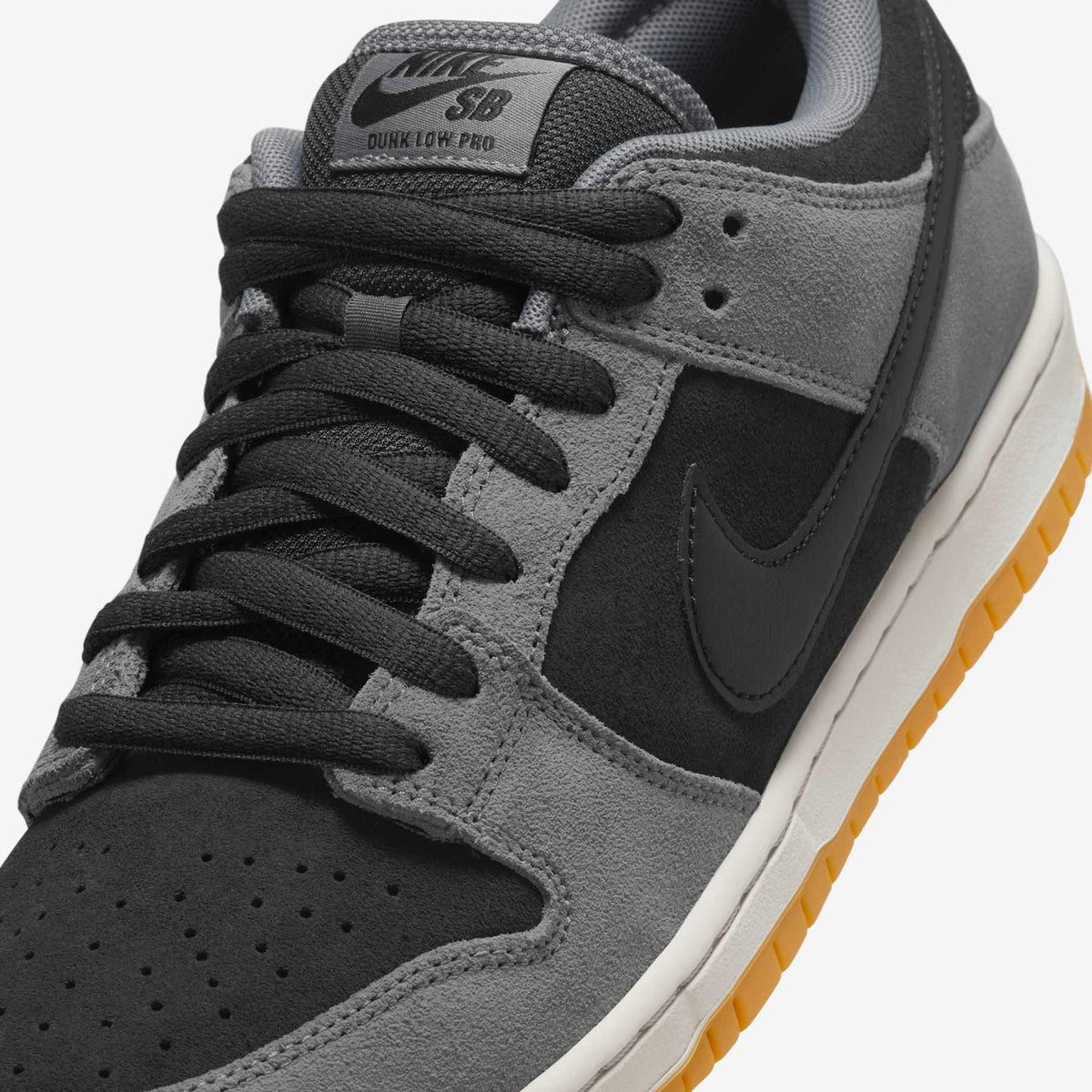 Nike SB Dunk Low Pro