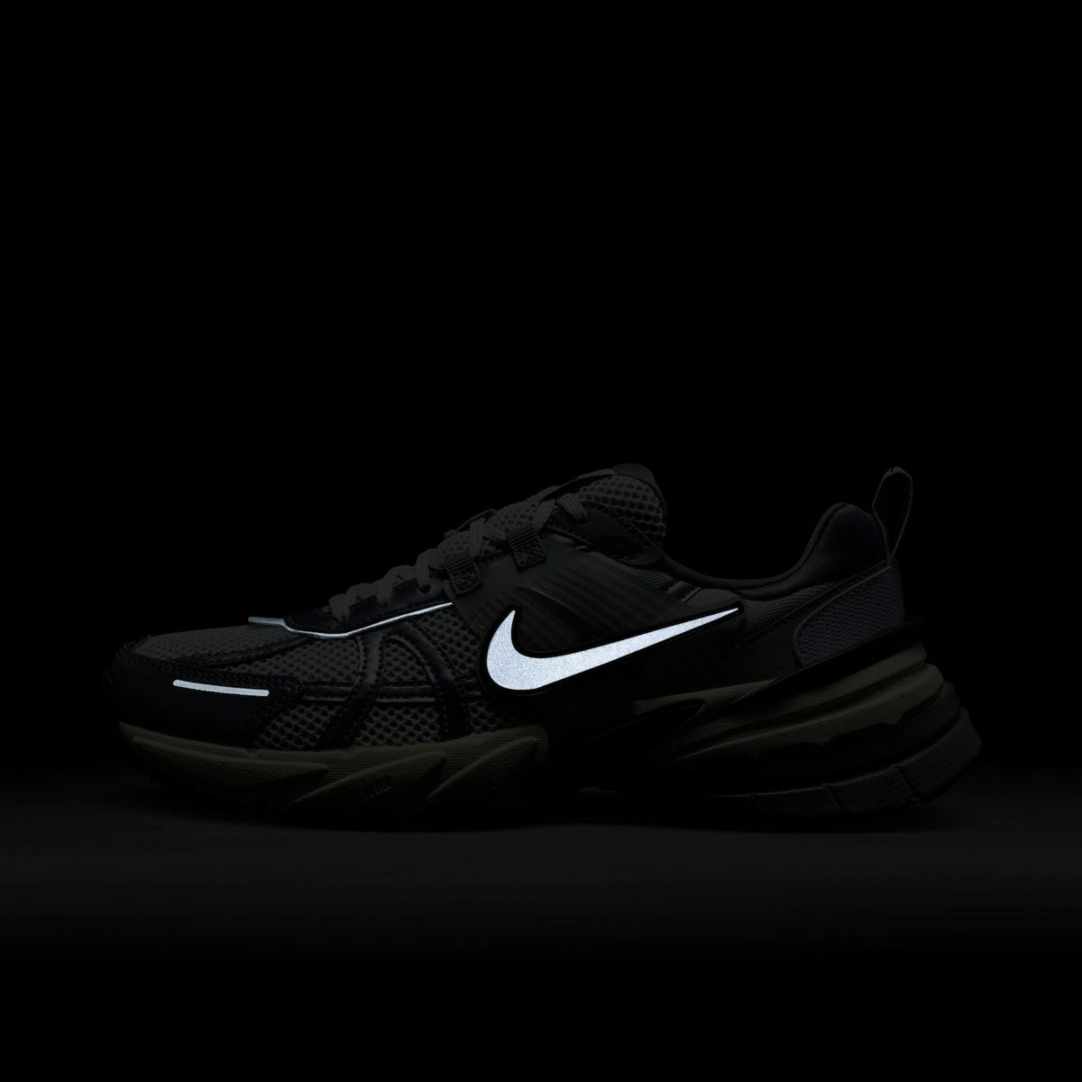 Tênis Nike VK2 Run Pure Platinum Wolf Grey