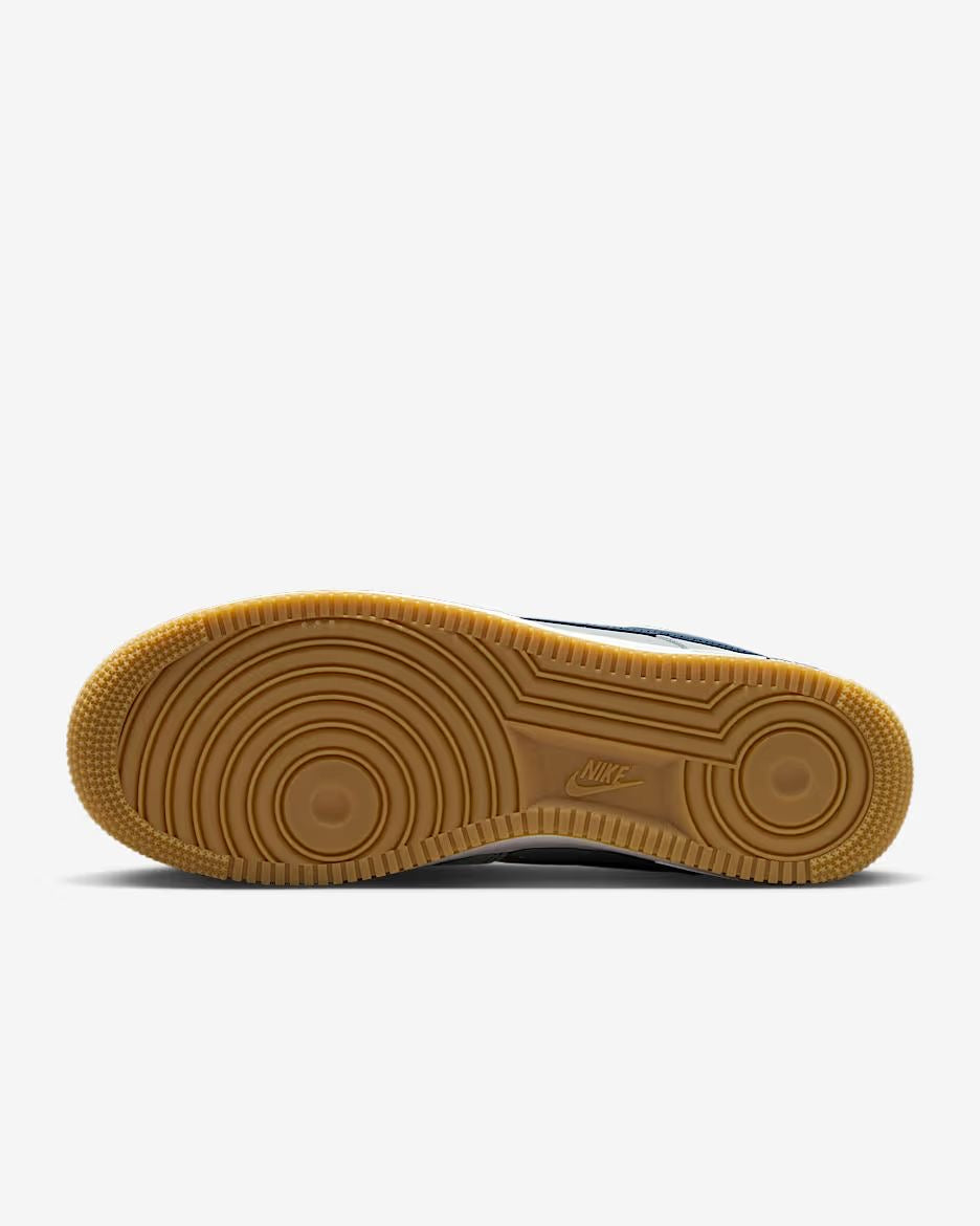 Tênis Nike Air Force 1 07