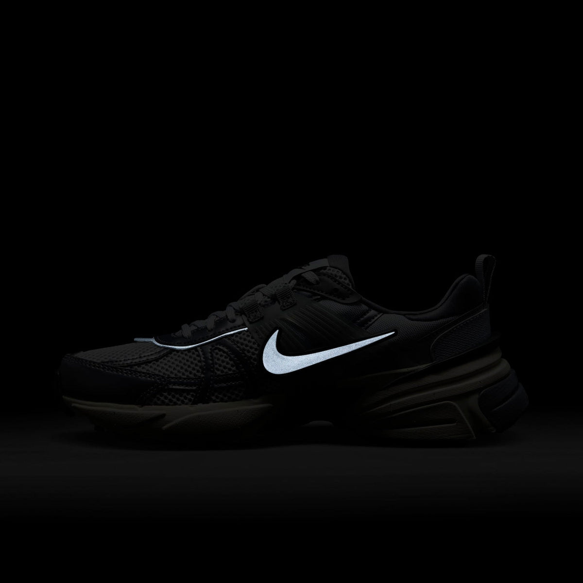 Tênis Nike VK2 Run Pure Platinum Wolf Grey