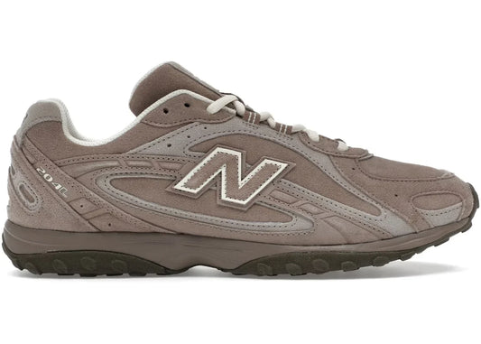 New Balance 204L Mushroom Arid Stone