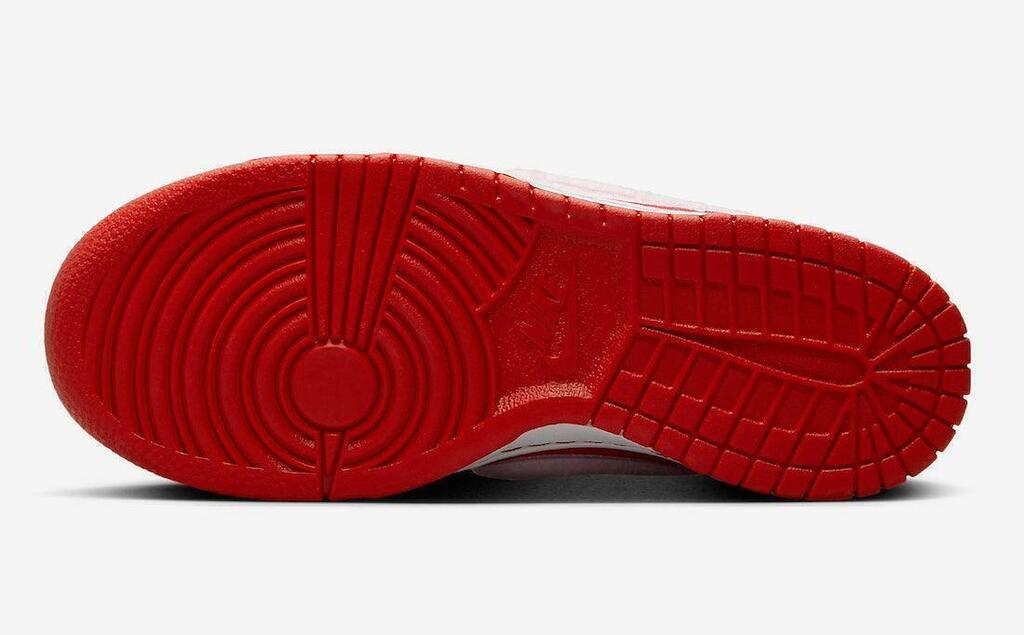 Nike Dunk Low GS "Valentine's Day"